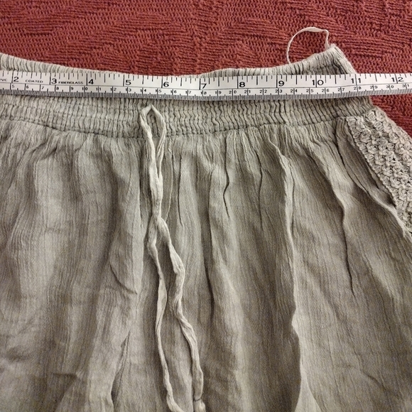 Salty Lemon Beach Crop Top with Matching Shorts in Thyme Size Small - Picture 10 of 12